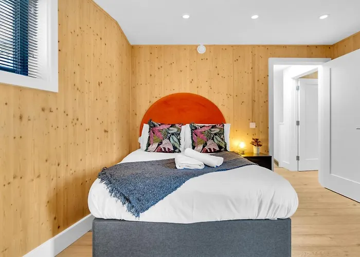 Green Mews 1 With Free Parking - By My Getaways